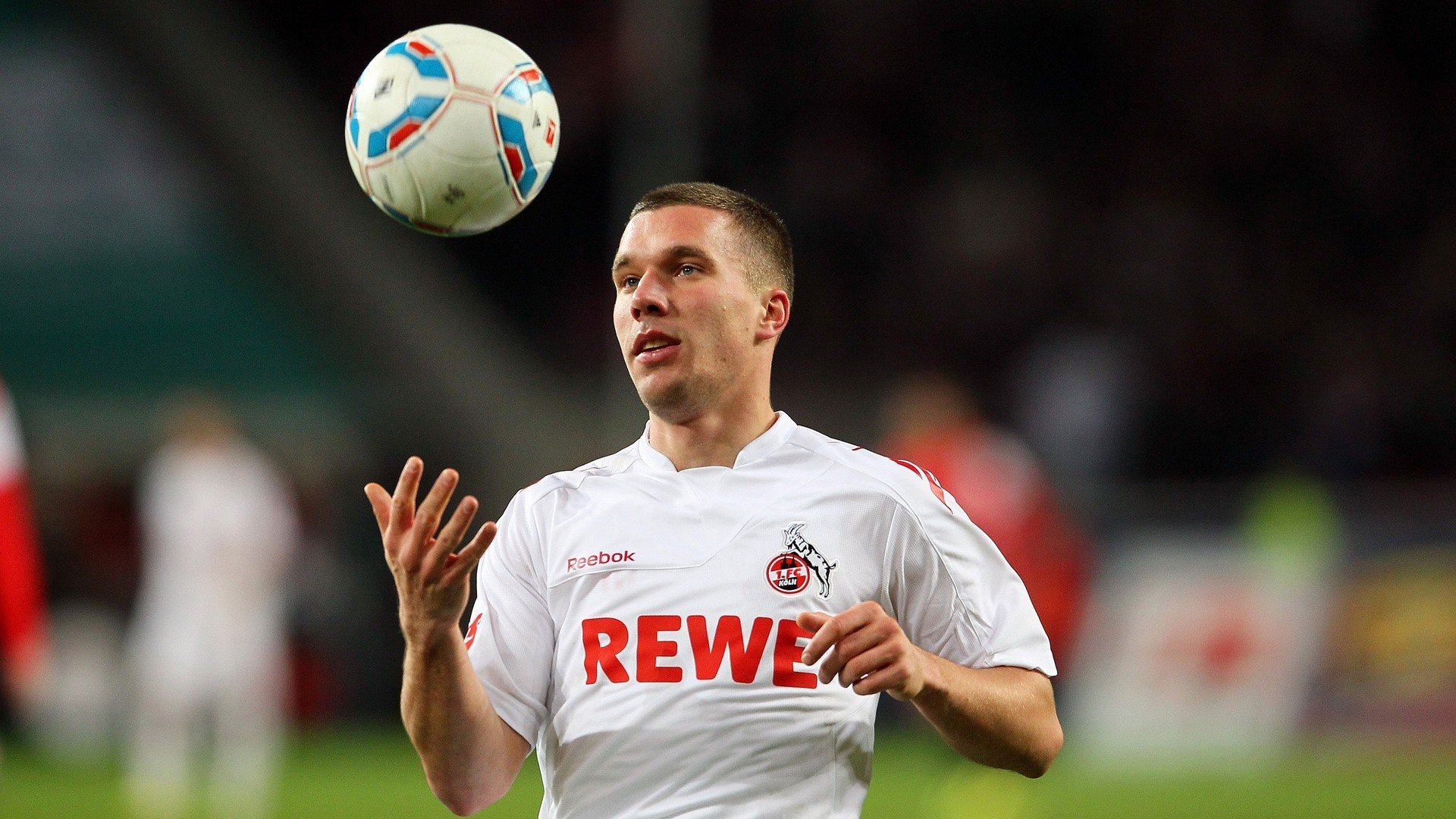 跨越地形：山地、平原、沙漠的极限挑战全解读，沙漠挑战赛